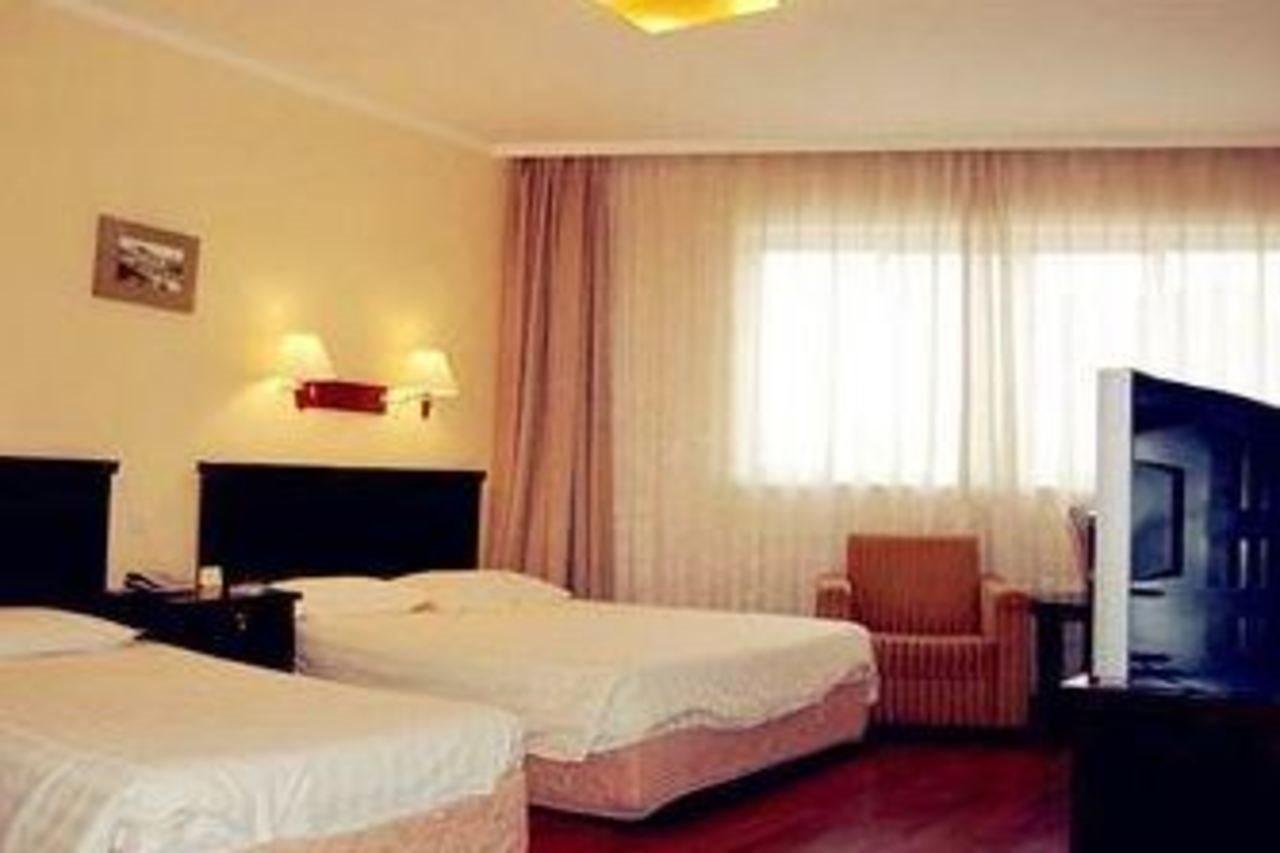 Lakeside Holiday Inn เซี่ยงไฮ้ ภายนอก รูปภาพ