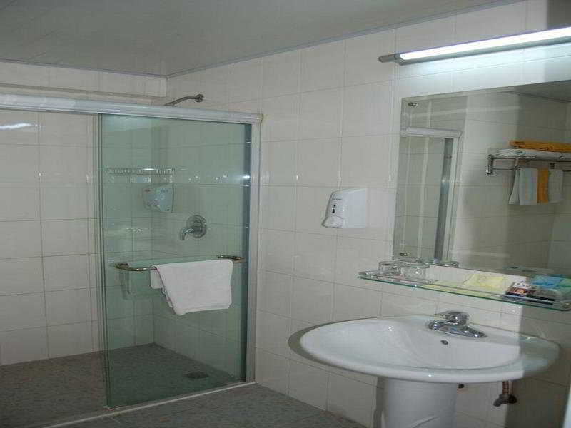 Lakeside Holiday Inn เซี่ยงไฮ้ ภายนอก รูปภาพ