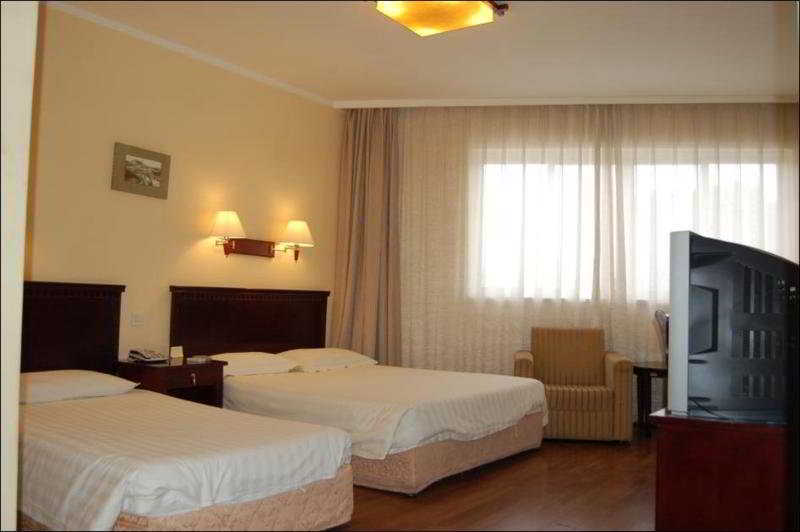 Lakeside Holiday Inn เซี่ยงไฮ้ ภายนอก รูปภาพ