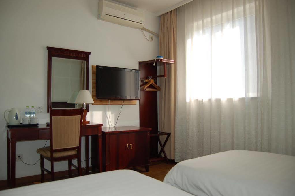 Lakeside Holiday Inn เซี่ยงไฮ้ ภายนอก รูปภาพ