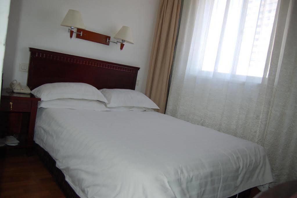 Lakeside Holiday Inn เซี่ยงไฮ้ ภายนอก รูปภาพ