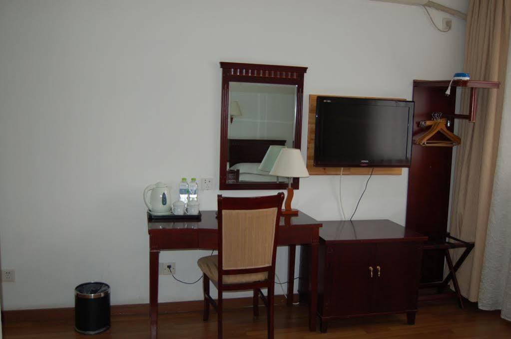 Lakeside Holiday Inn เซี่ยงไฮ้ ภายนอก รูปภาพ